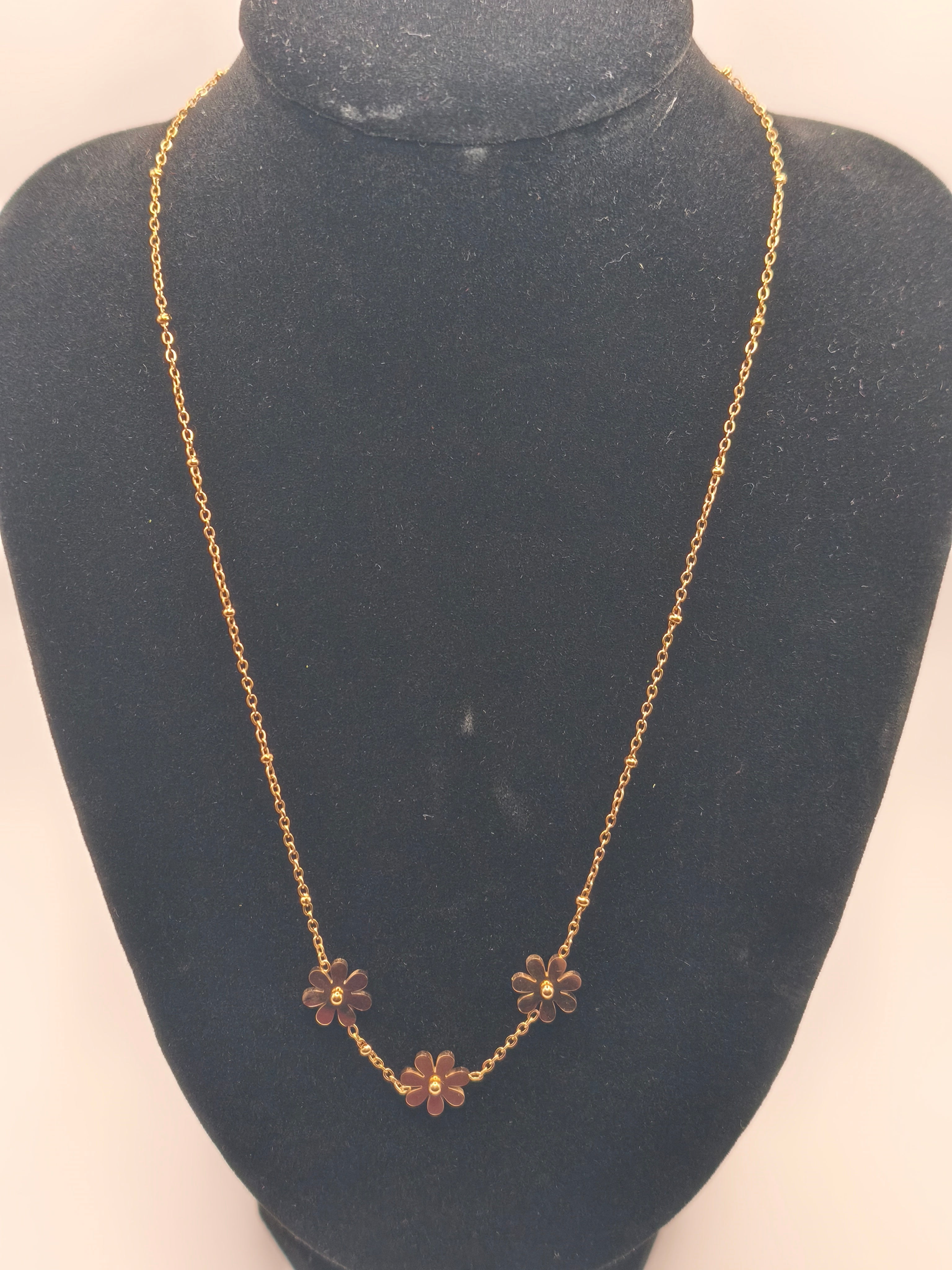 Collier Marguerites Dorées – Acier inoxydable