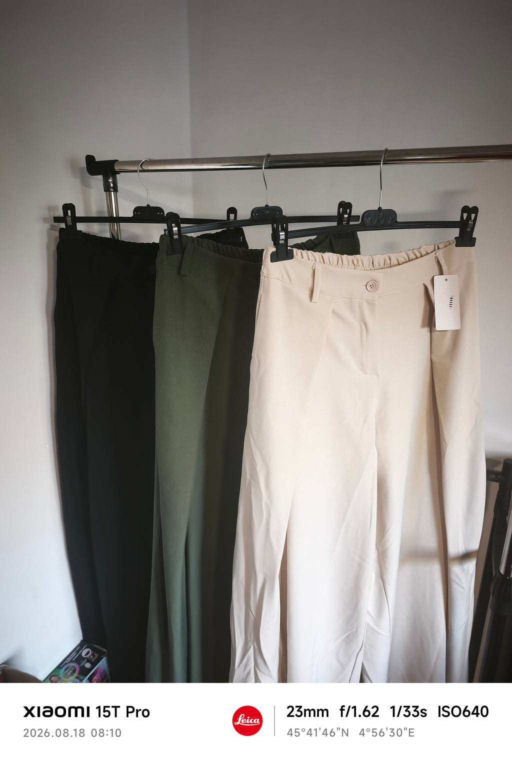 Pantalon a bouton